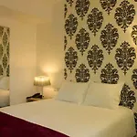 Hotel Genesis